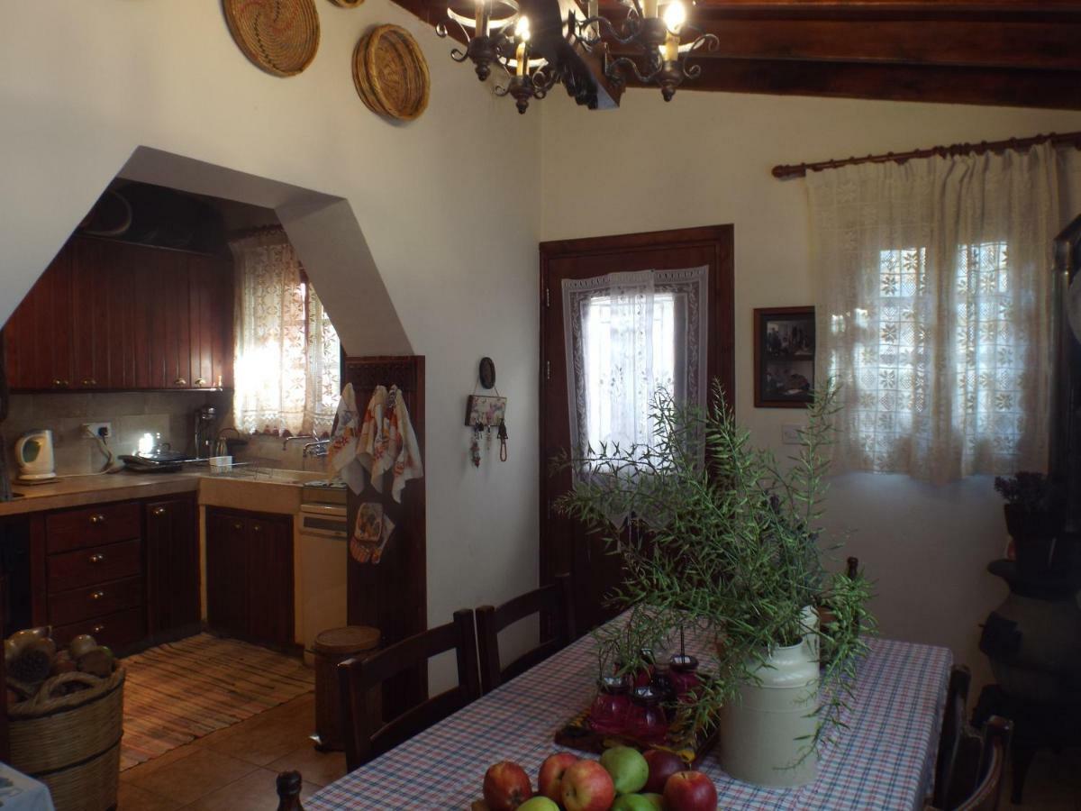 The Pomegranate'S House Villa Ephtagonia Dış mekan fotoğraf